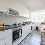 Charming Graca Flat W Balcony, By Timecooler Lissabon