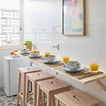 Apartment Charming Graca Flat W Balcony, By Timecooler *