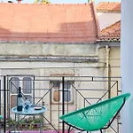 Apartment Charming Graca Flat W Balcony, By Timecooler *