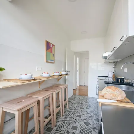 Charming Graca Flat W Balcony, By Timecooler 아파트 리스본