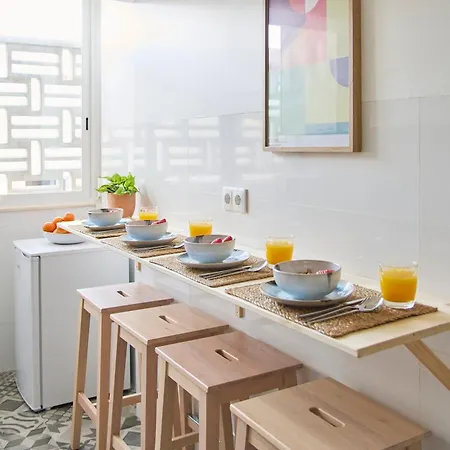 Apartment Charming Graca Flat W Balcony, By Timecooler *