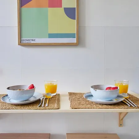 Charming Graca Flat W Balcony, By Timecooler Apartment