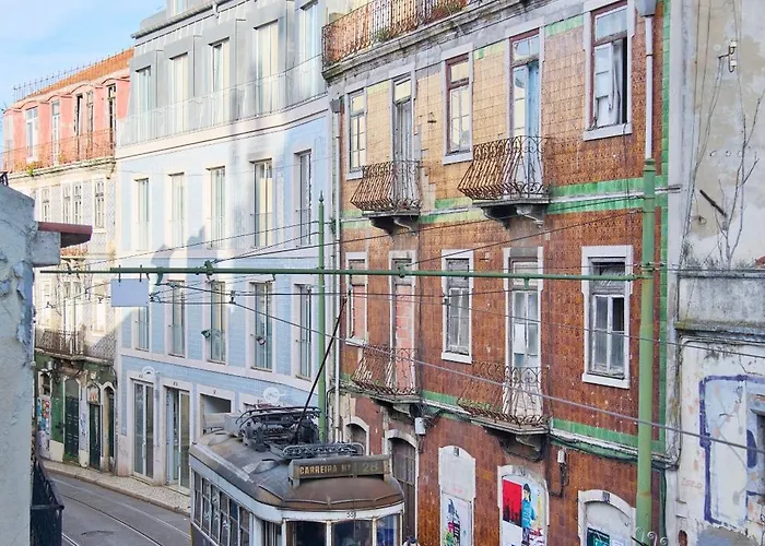 Charming Graca Flat W Balcony, By Timecooler דירה *