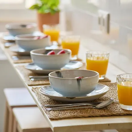 Charming Graca Flat W Balcony, By Timecooler Apartman Lisboa