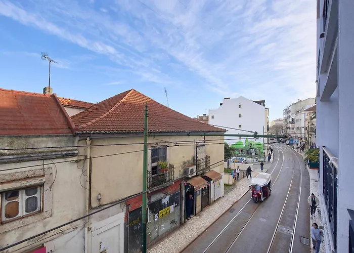 Apartment Charming Graca Flat W Balcony, By Timecooler