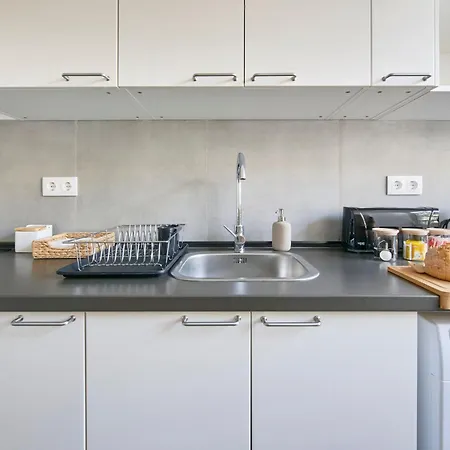 Apartman Charming Graca Flat W Balcony, By Timecooler Lisboa